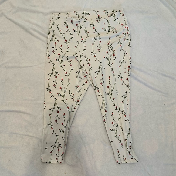 Fabletics Plus Size Oasis Pure Luxe High Waisted 7/8 Leggings 3X in Trellis - Picture 5 of 5